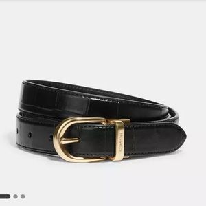 Coach classic buckle “cut to size” reversible alligator belt. 25mm